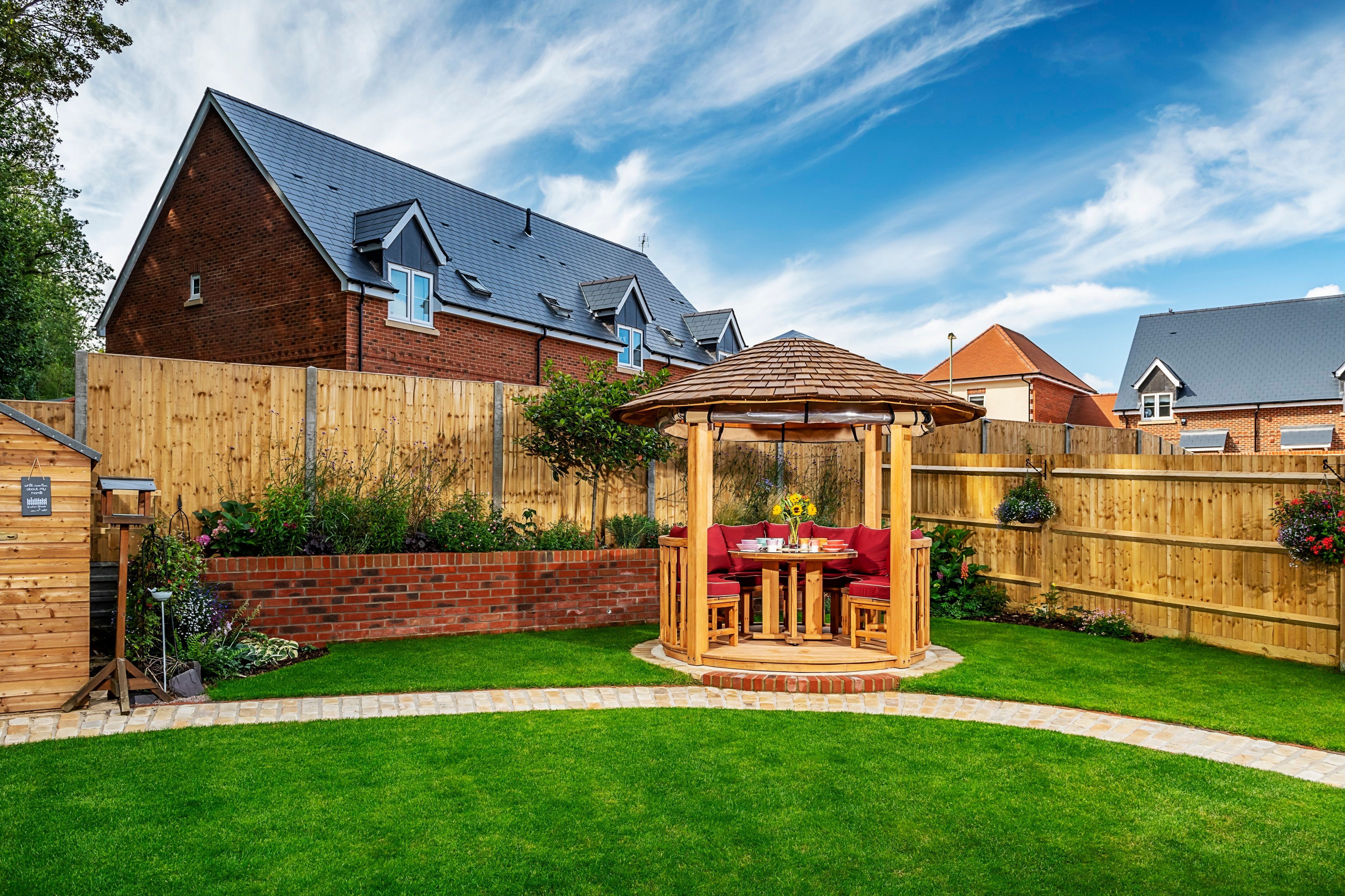 Crown Chelsea in a garden setting