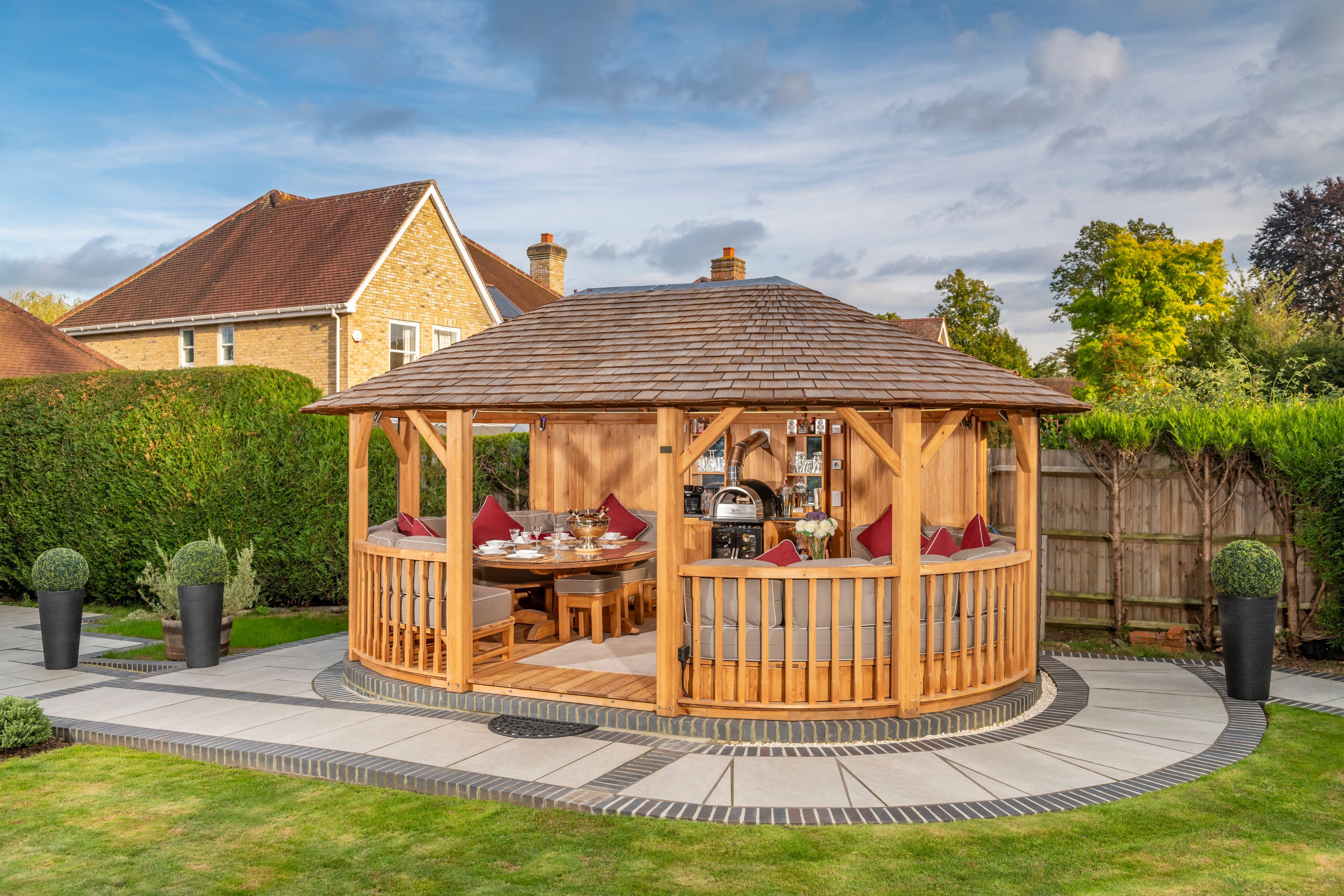 Crown Hampton in a garden setting